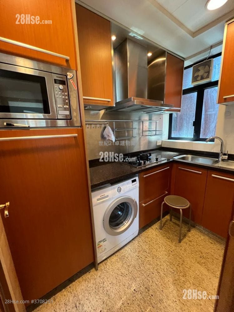 The Arch Sell 1 Bedroom , 1 Bathroom 398 ft²
