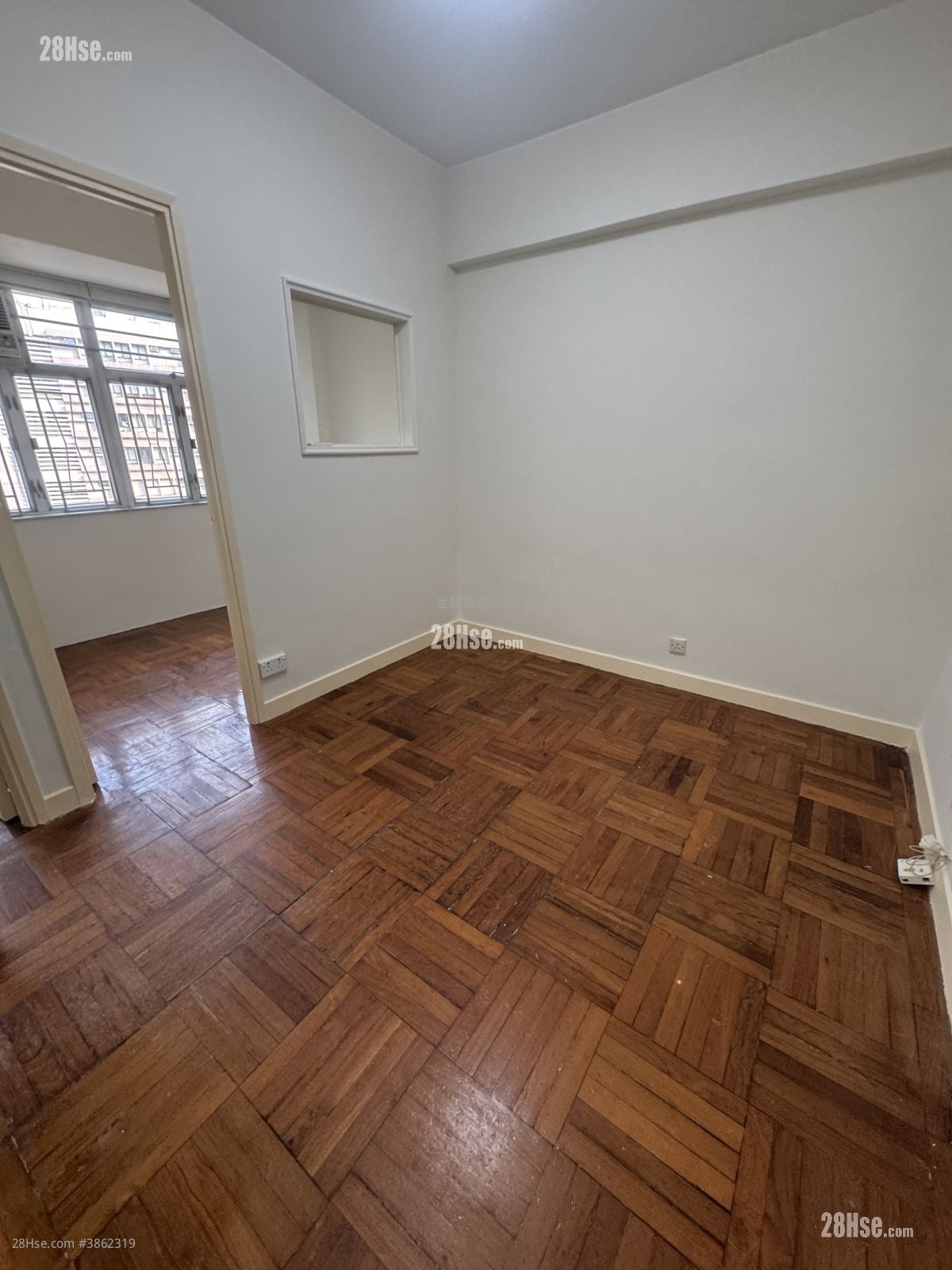 Apartment Rental 2 Bedrooms , 1 Bathroom 297 ft²