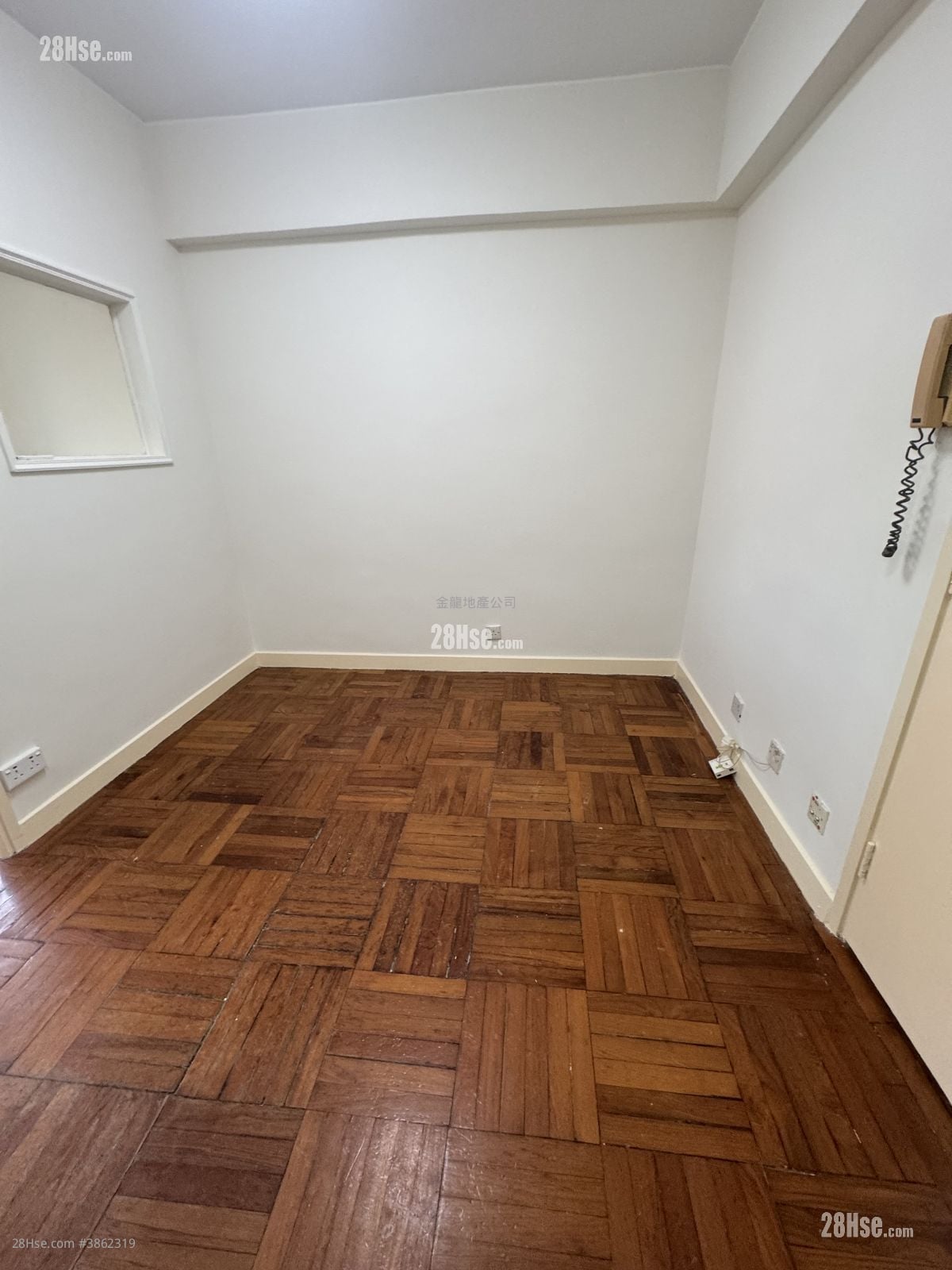 Apartment Rental 2 Bedrooms , 1 Bathroom 297 ft²