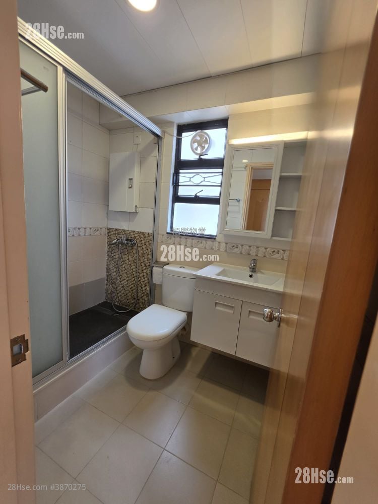 Kennedy Town Centre Rental 3 Bedrooms , 2 Bathrooms 615 ft²