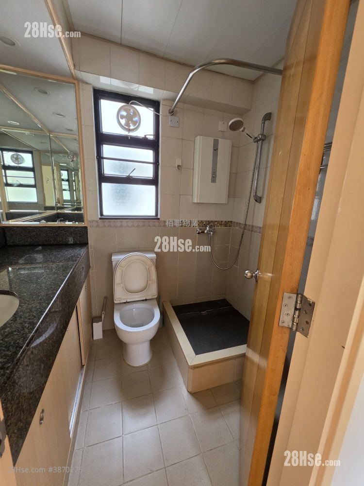 Kennedy Town Centre Rental 3 Bedrooms , 2 Bathrooms 615 ft²