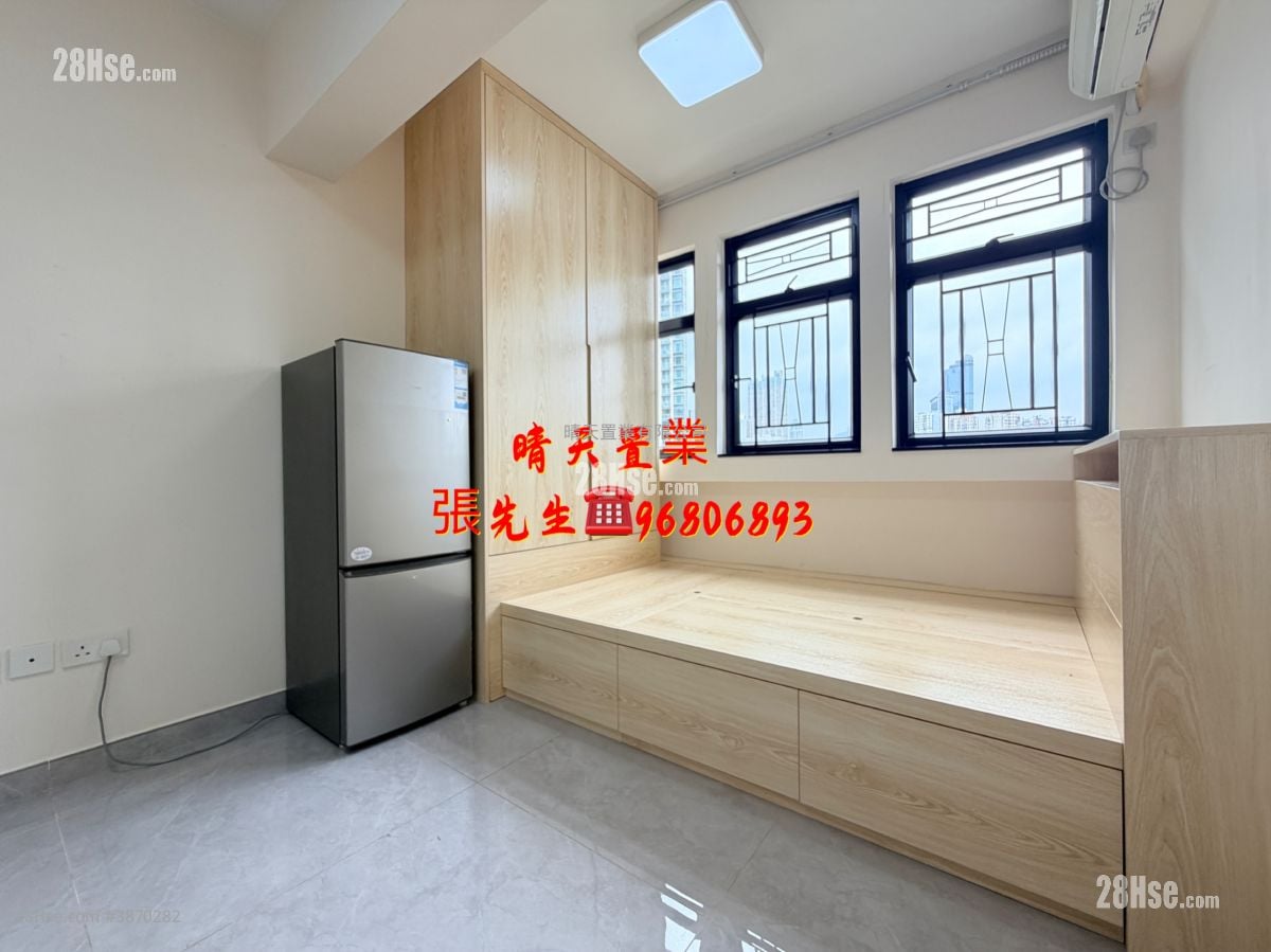 Man Wai Building Rental Studio , 1 Bathroom 180 ft²