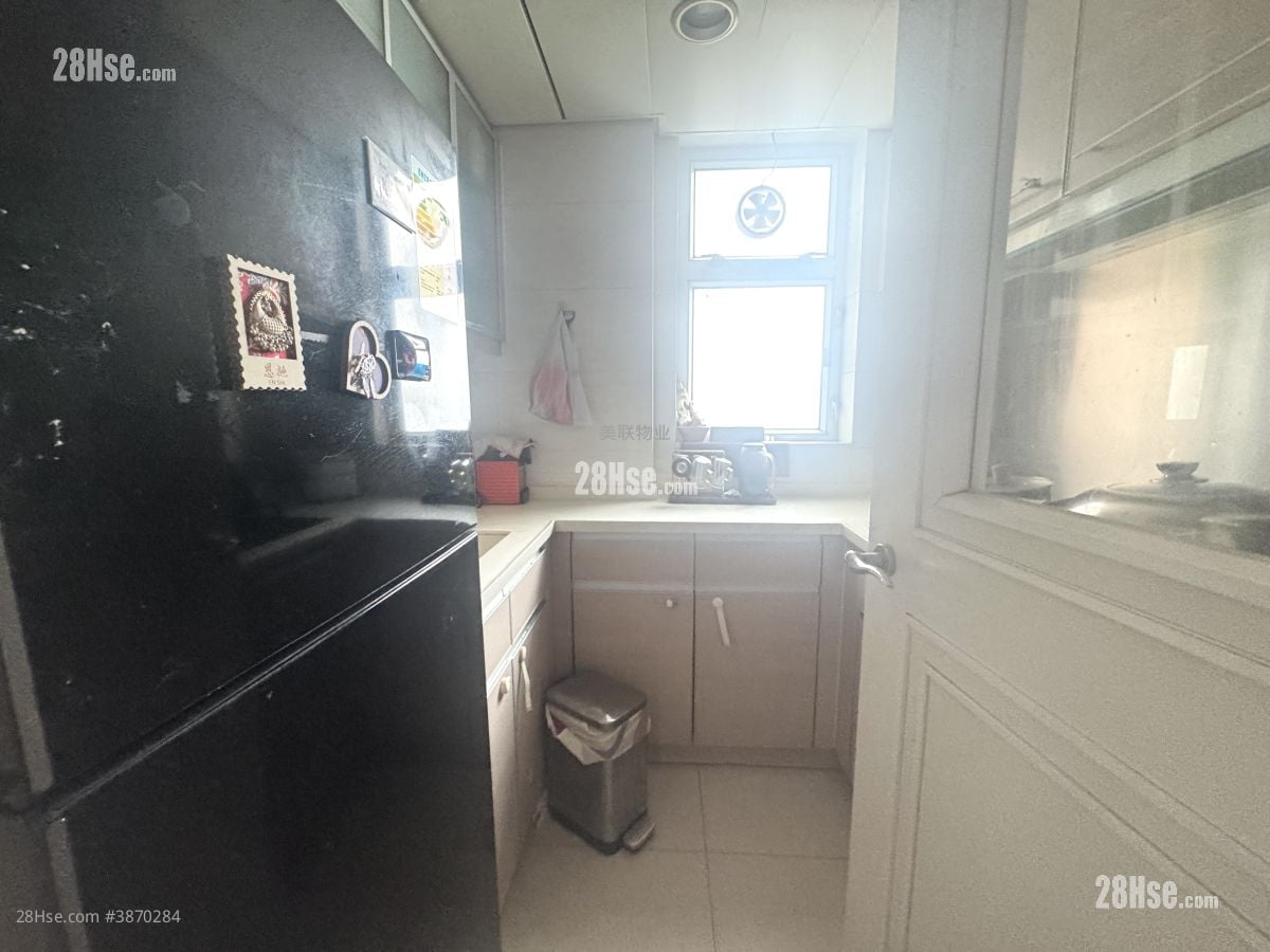 Central Park Towers Sell 2 Bedrooms 498 ft²
