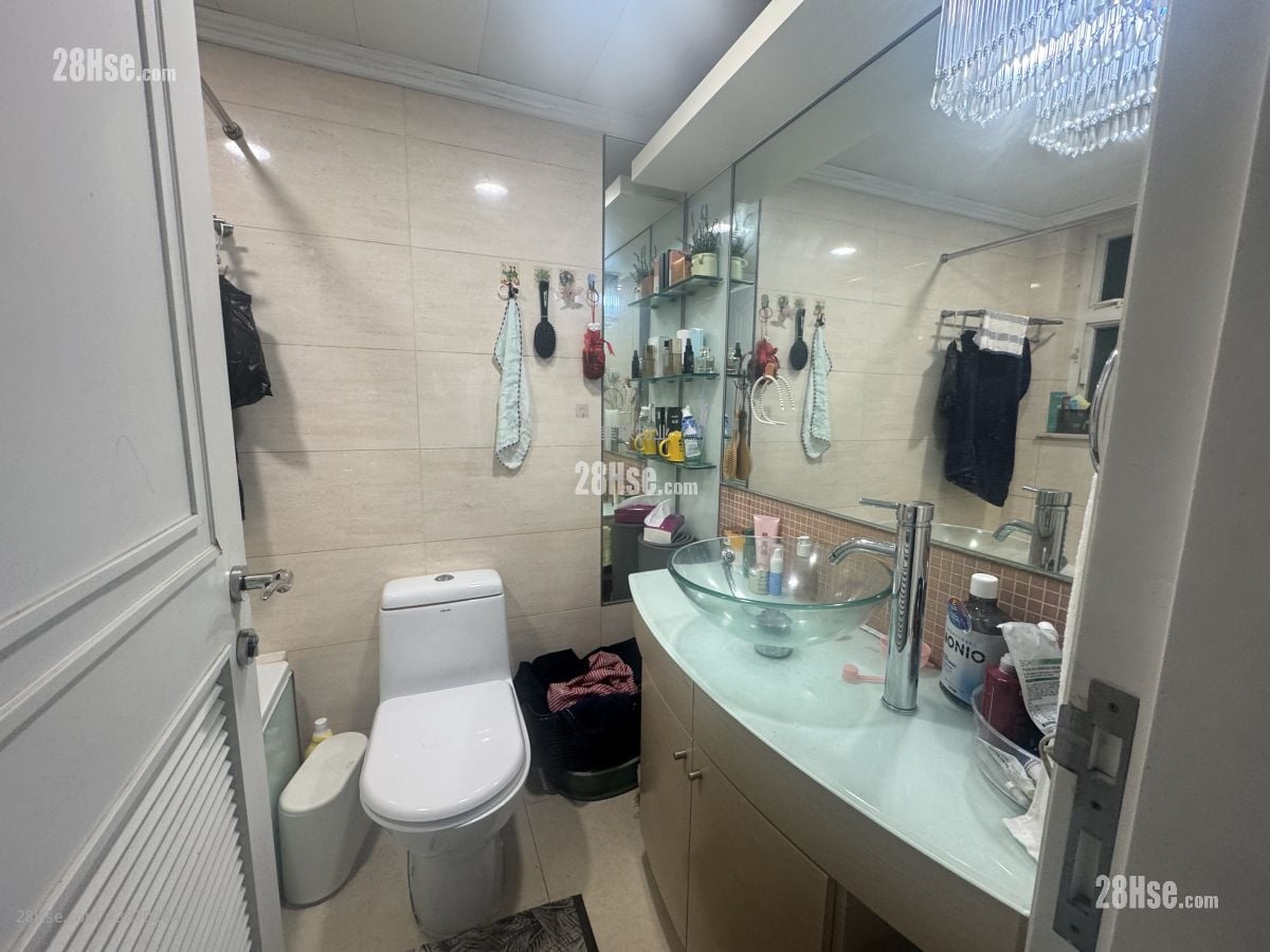 Central Park Towers Sell 2 Bedrooms 498 ft²