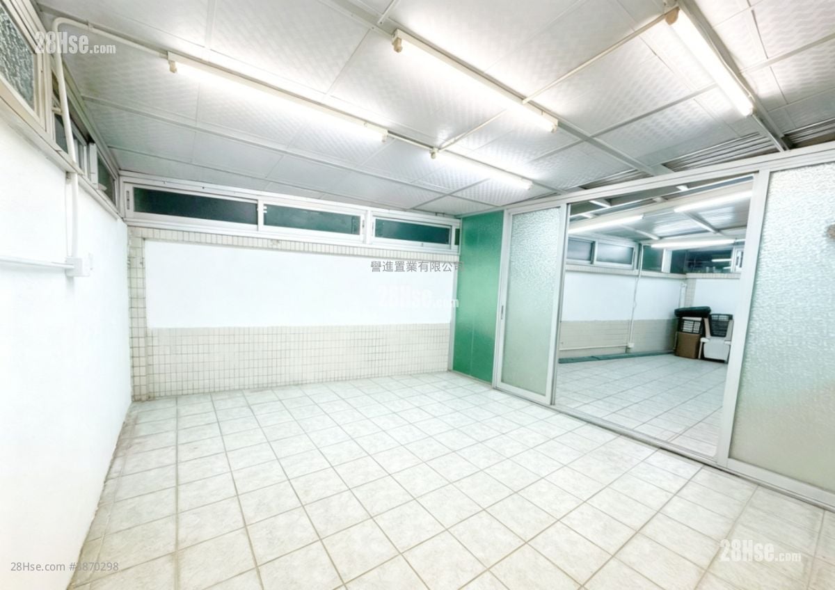 Village Rental 3 Bedrooms , 2 Bathrooms 700 ft²
