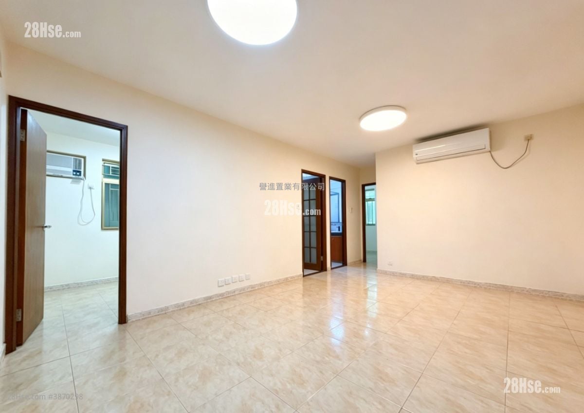 Village Rental 3 Bedrooms , 2 Bathrooms 700 ft²