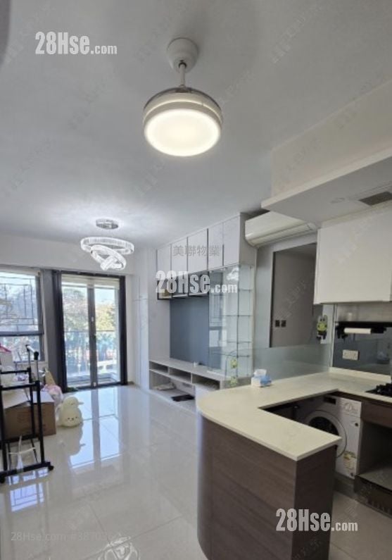 Aurora Rental 3 Bedrooms , 2 Bathrooms 690 ft²