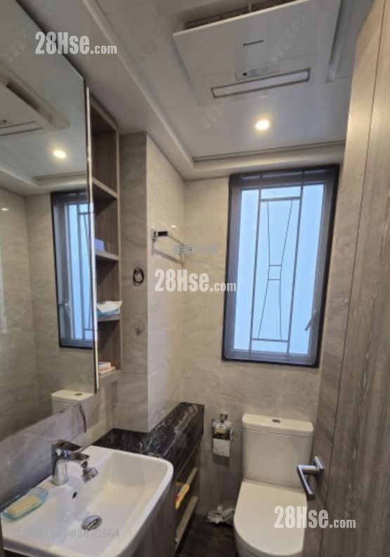 Aurora Rental 3 Bedrooms , 2 Bathrooms 690 ft²