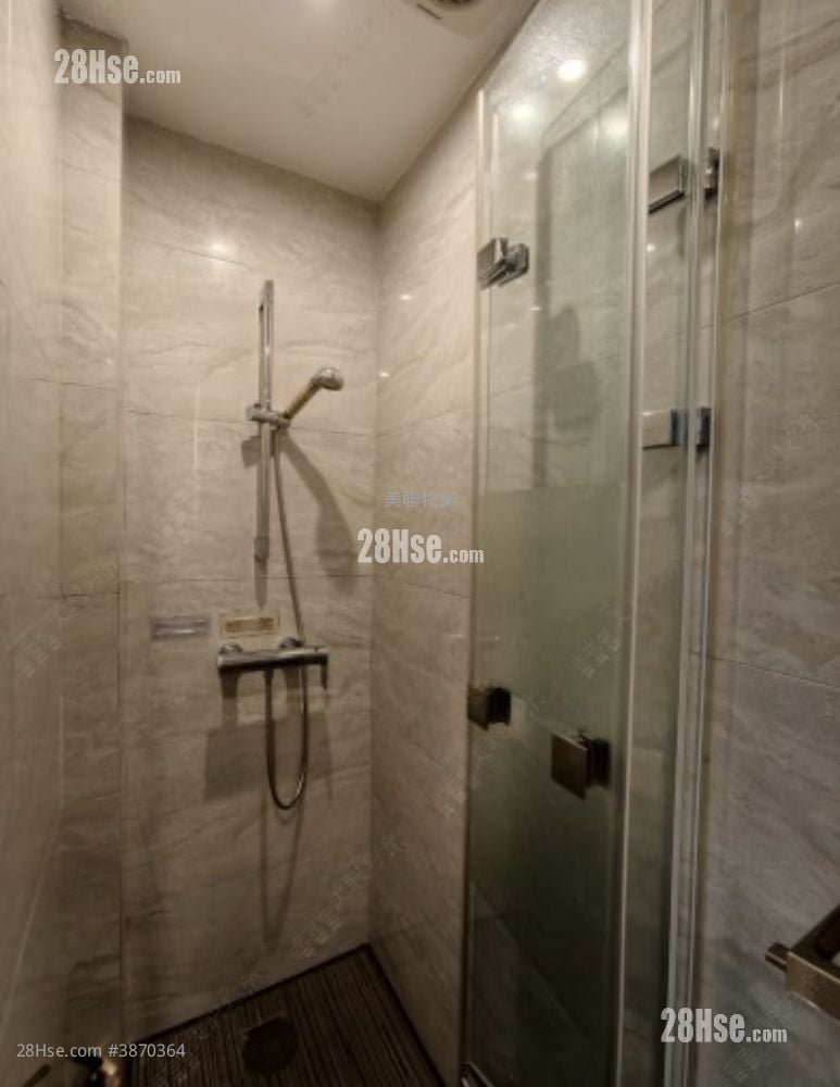 Aurora Rental 3 Bedrooms , 2 Bathrooms 690 ft²