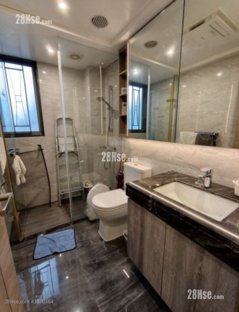 Aurora Rental 3 Bedrooms , 2 Bathrooms 690 ft²