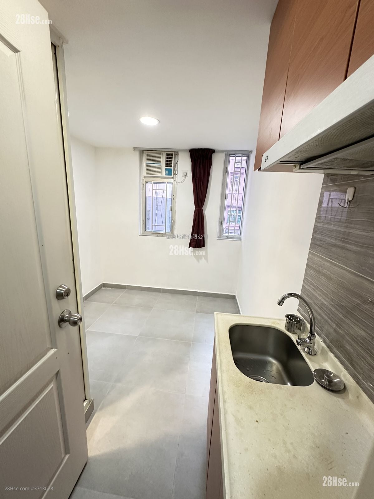 88 Heung Wo Street Rental 1 Bathroom 110 ft²
