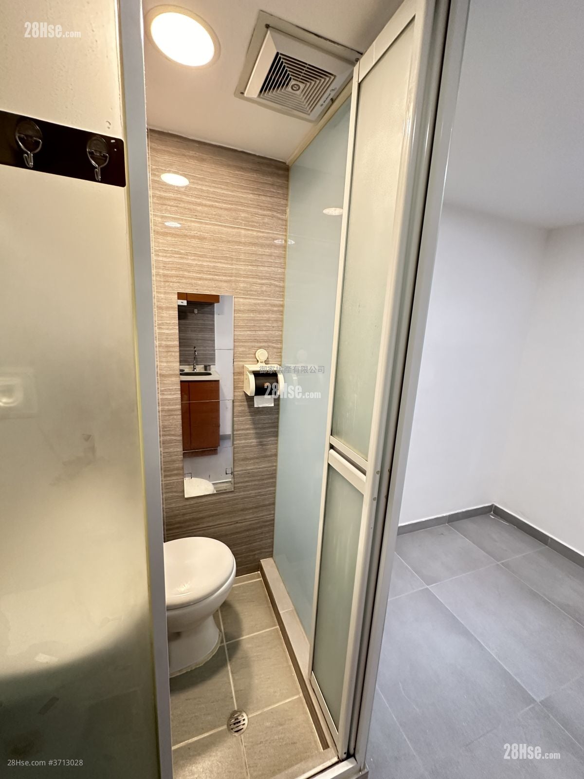 88 Heung Wo Street Rental 1 Bathroom 110 ft²