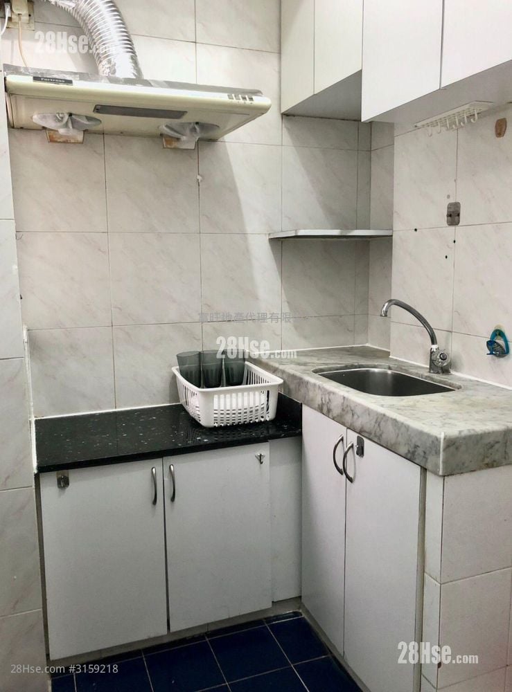 Hung Fai Building Rental 2 Bedrooms , 1 Bathroom