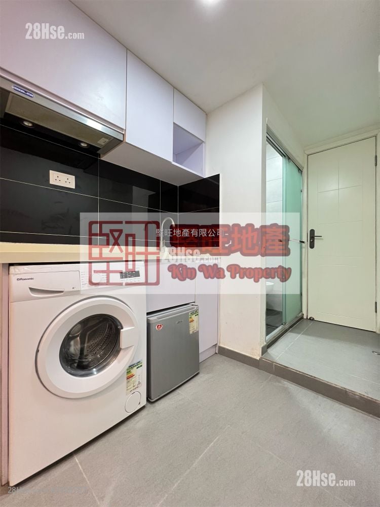 Apartment Rental Studio , 1 Bathroom 130 ft²