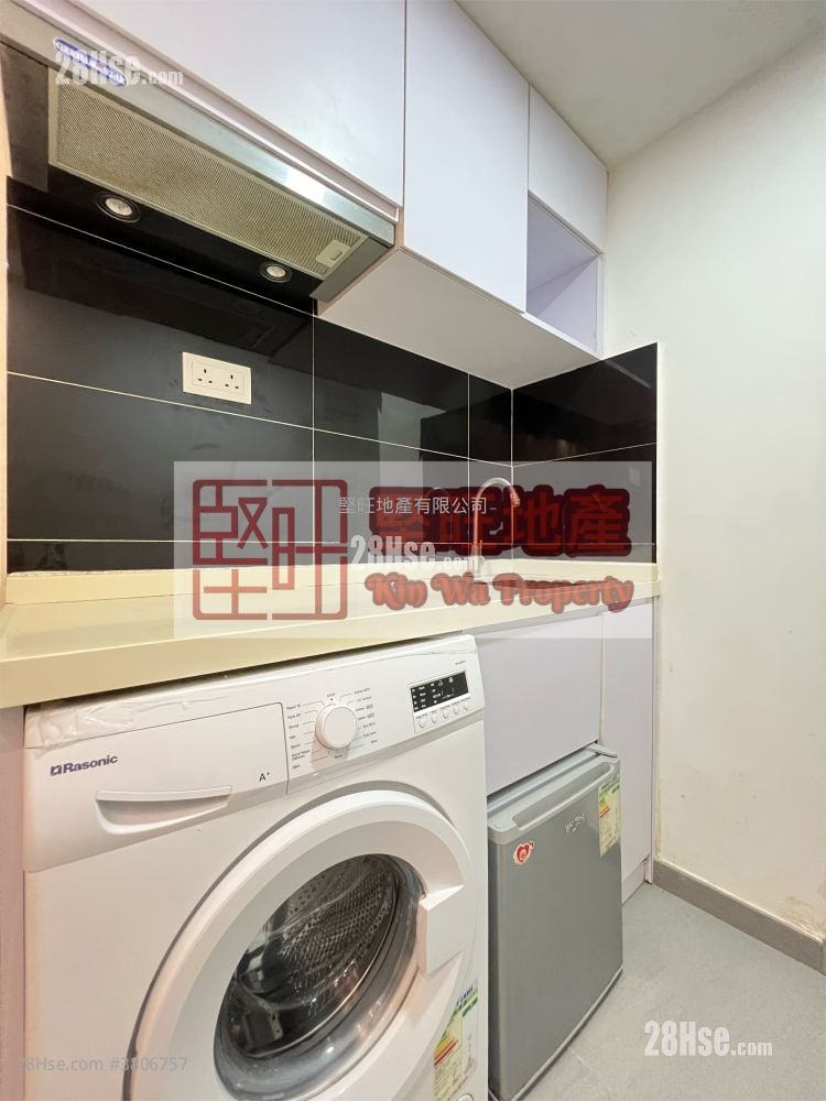 Apartment Rental Studio , 1 Bathroom 130 ft²