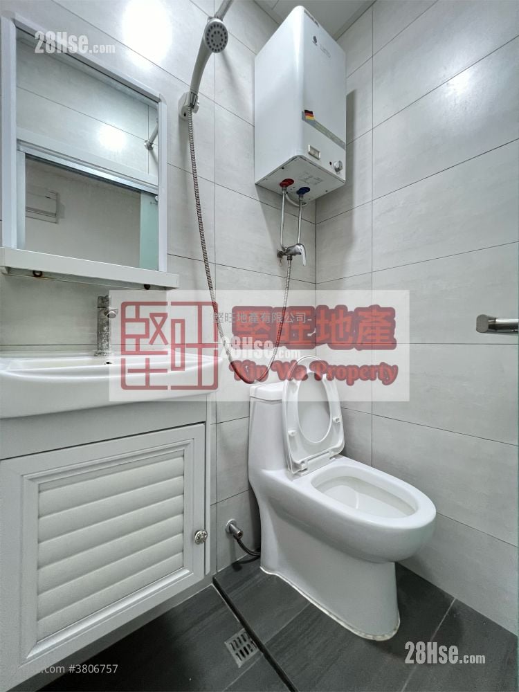 Apartment Rental Studio , 1 Bathroom 130 ft²