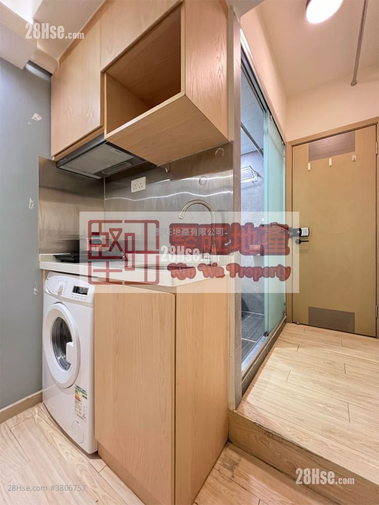 Apartment Rental Studio , 1 Bathroom 130 ft²