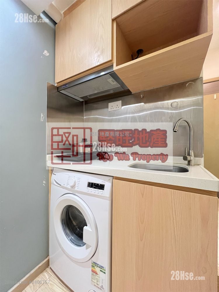 Apartment Rental Studio , 1 Bathroom 130 ft²
