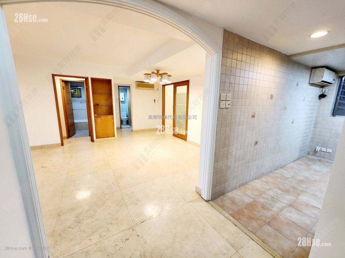 Beacon Heights Sell 3 Bedrooms , 2 Bathrooms 978 ft²