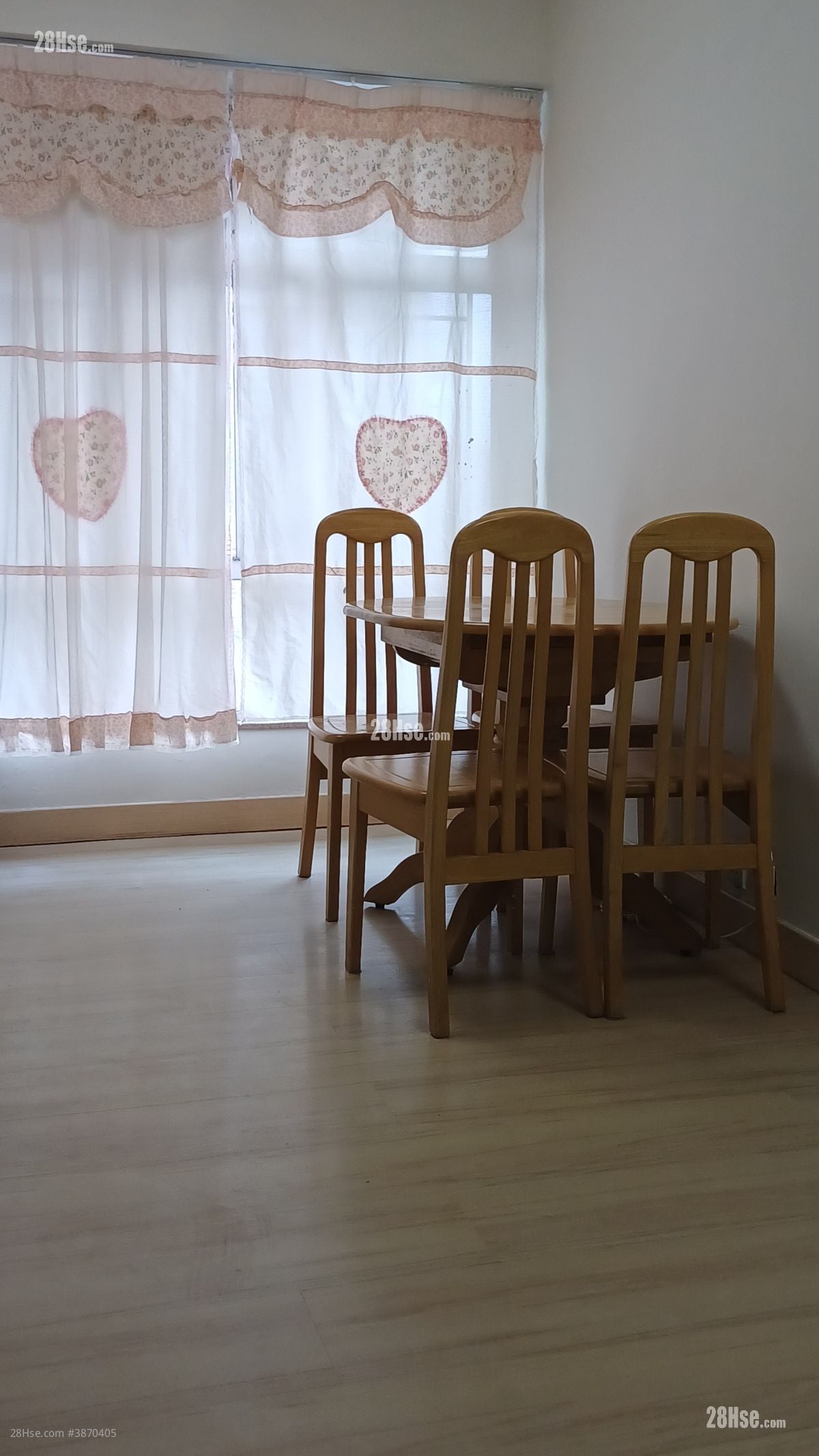Waldorf Garden Rental 3 Bedrooms , 1 Bathroom 533 ft²