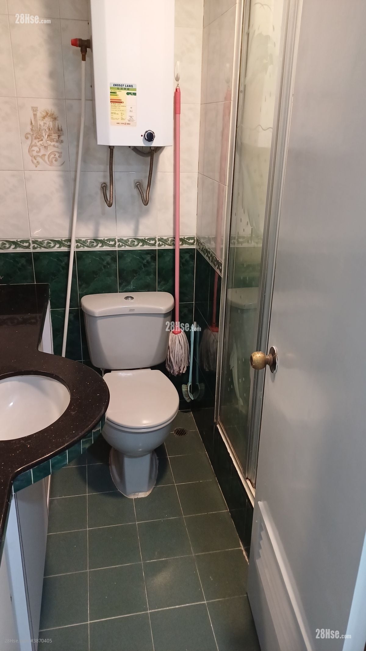 Waldorf Garden Rental 3 Bedrooms , 1 Bathroom 533 ft²