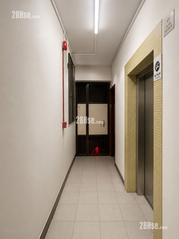 Diamond Building Sell 3 Bedrooms , 3 Bathrooms 578 ft²