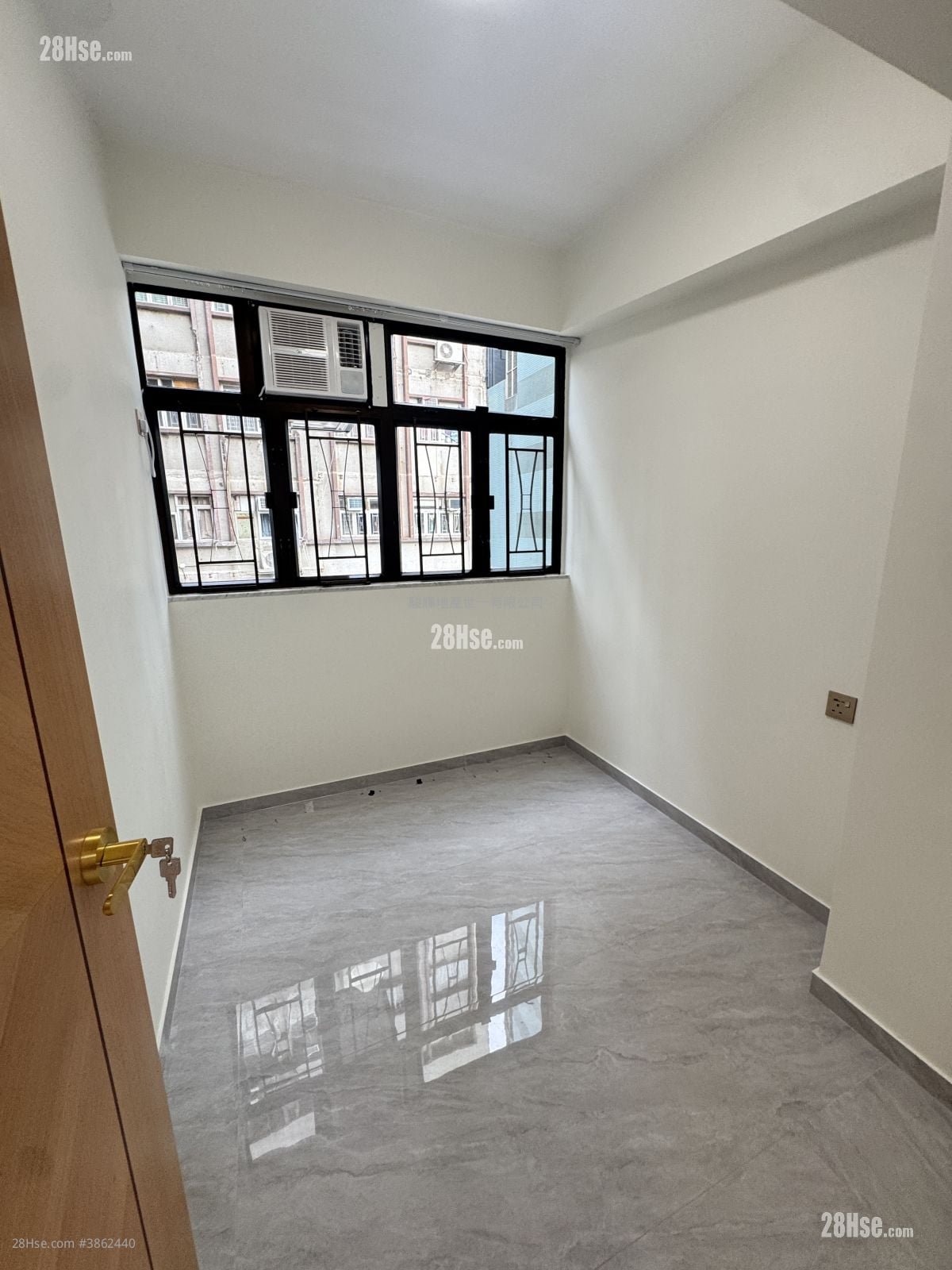 Vincent House Rental 2 Bedrooms , 1 Bathroom 407 ft²
