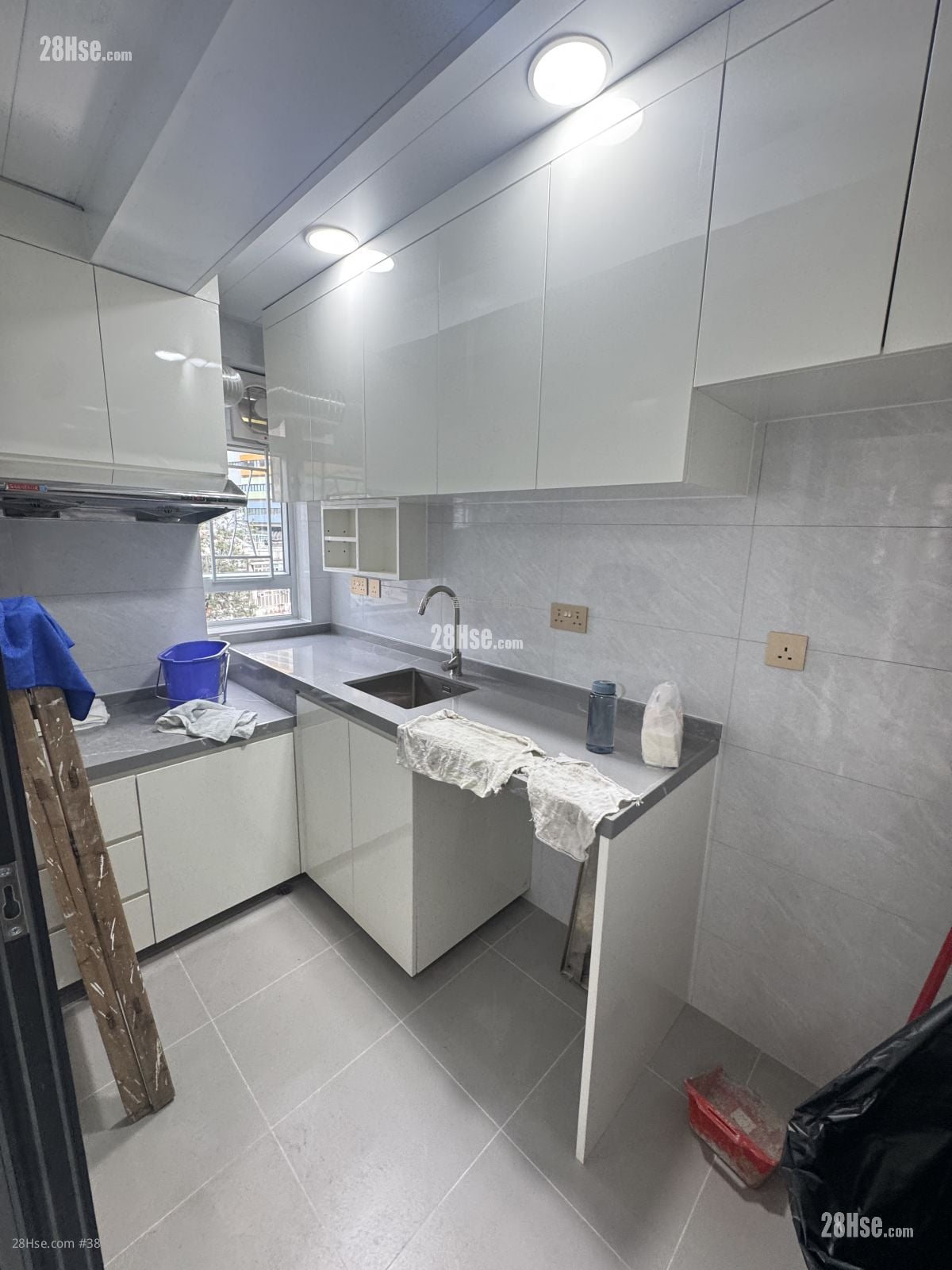 Vincent House Rental 2 Bedrooms , 1 Bathroom 407 ft²