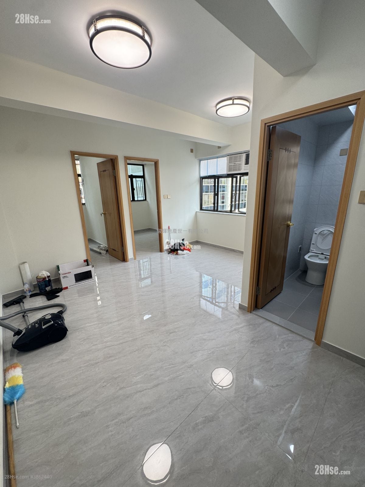 Vincent House Rental 2 Bedrooms , 1 Bathroom 407 ft²