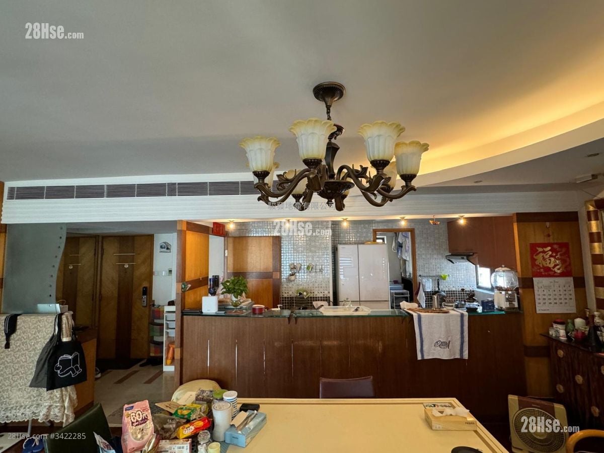 Parc Royale Sell 3 Bedrooms , 2 Bathrooms 1,241 ft²