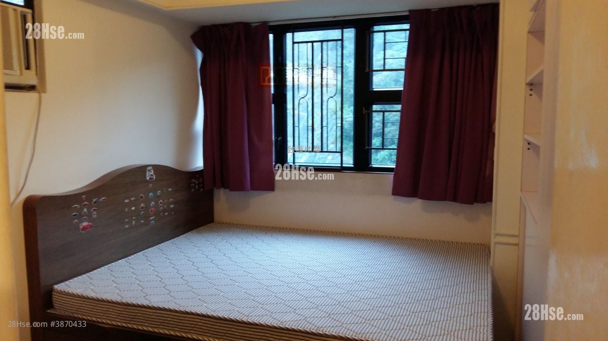 Wah Fung Garden Sell 2 Bedrooms 374 ft²