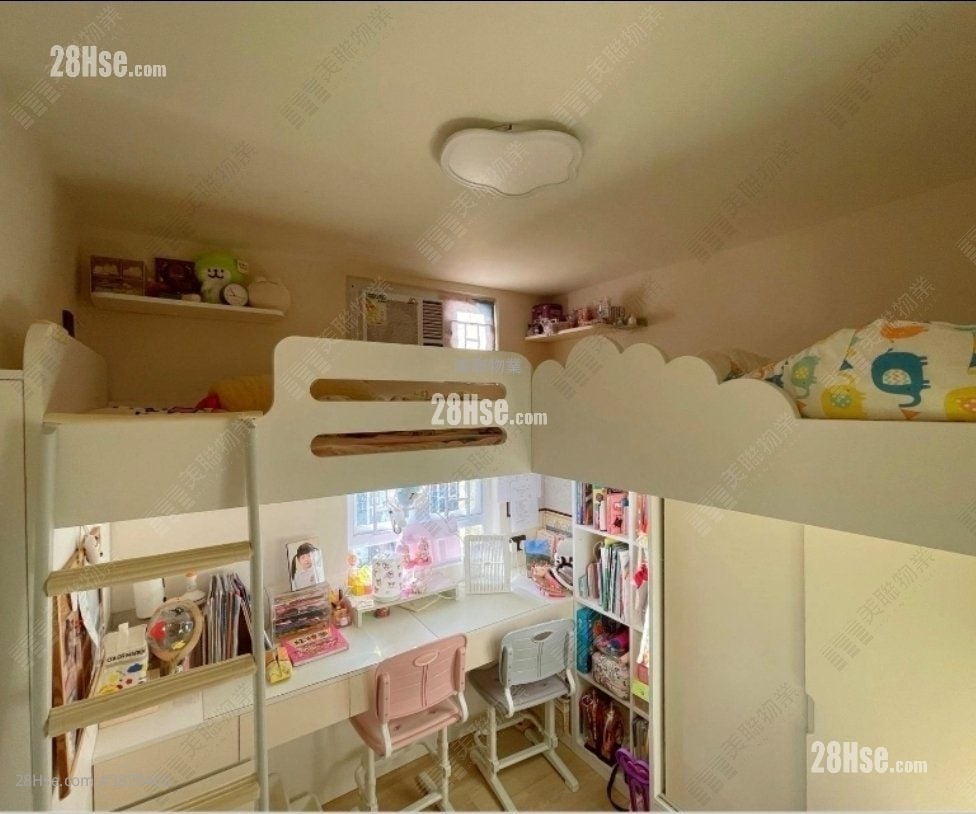 Ching Tai Court Sell 3 Bedrooms 554 ft²