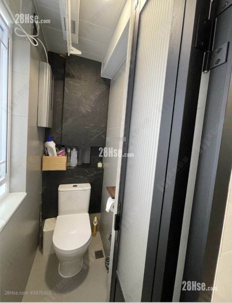 Ching Tai Court Sell 3 Bedrooms 554 ft²