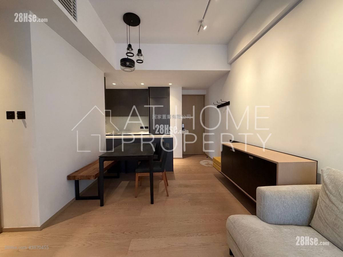 Soho 189 Sell 2 Bedrooms , 2 Bathrooms 730 ft²