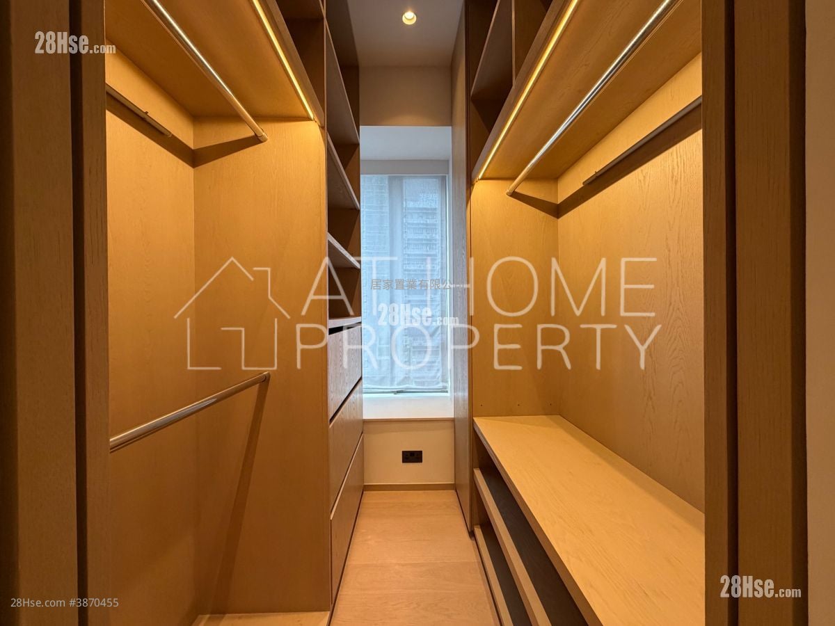 Soho 189 Sell 2 Bedrooms , 2 Bathrooms 730 ft²