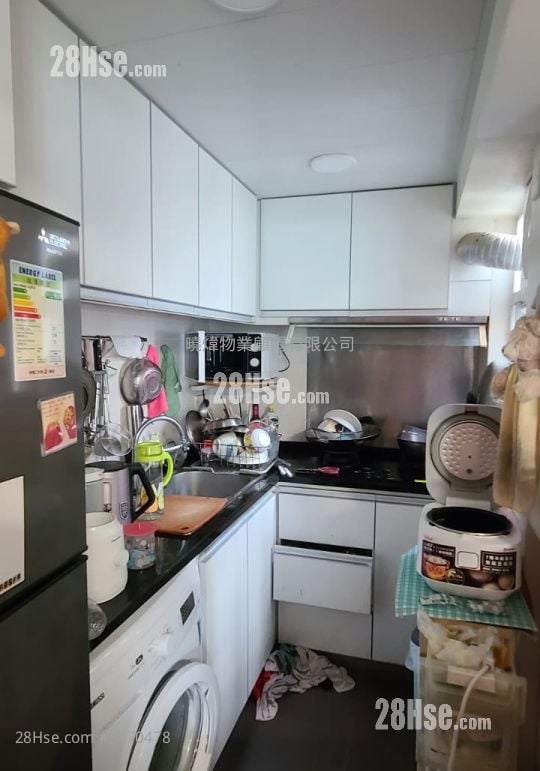 Well On Garden Sell 3 Bedrooms , 2 Bathrooms 578 ft²