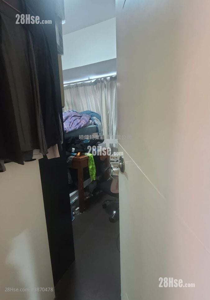 Well On Garden Sell 3 Bedrooms , 2 Bathrooms 578 ft²