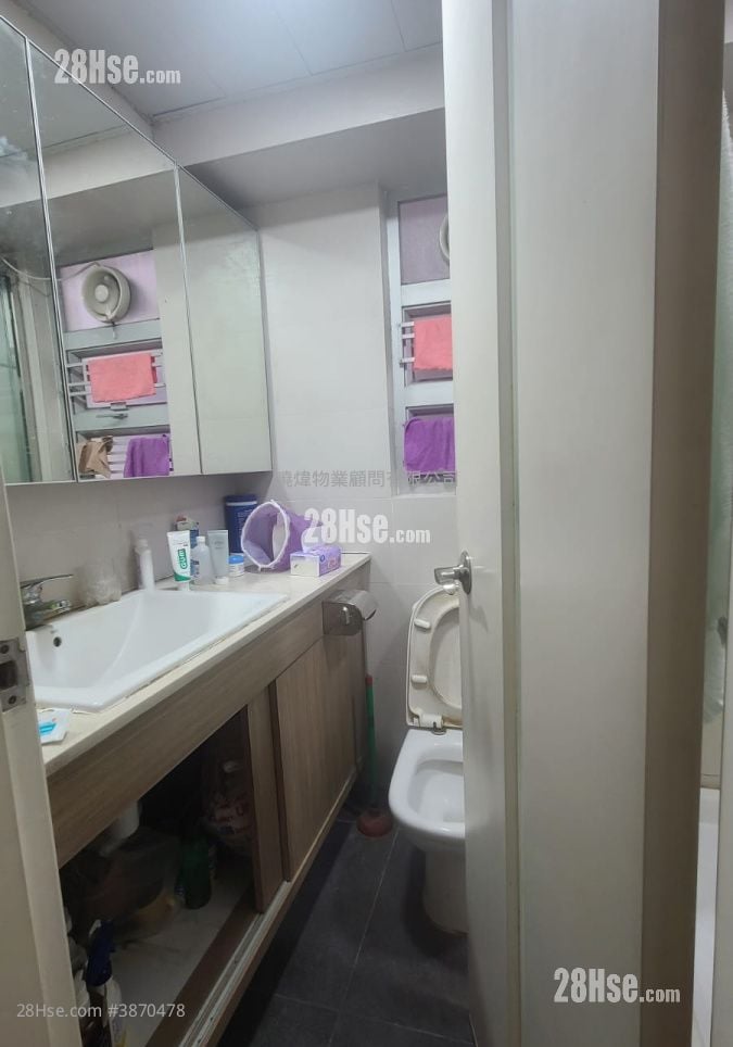 Well On Garden Sell 3 Bedrooms , 2 Bathrooms 578 ft²