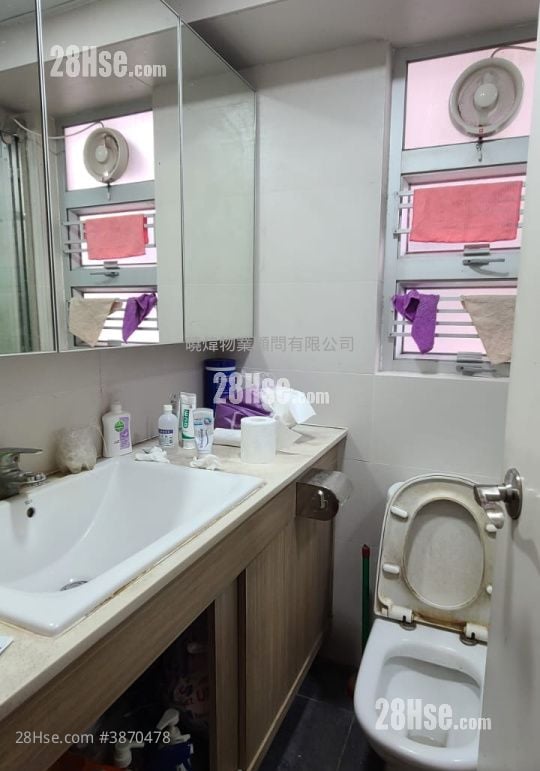 Well On Garden Sell 3 Bedrooms , 2 Bathrooms 578 ft²