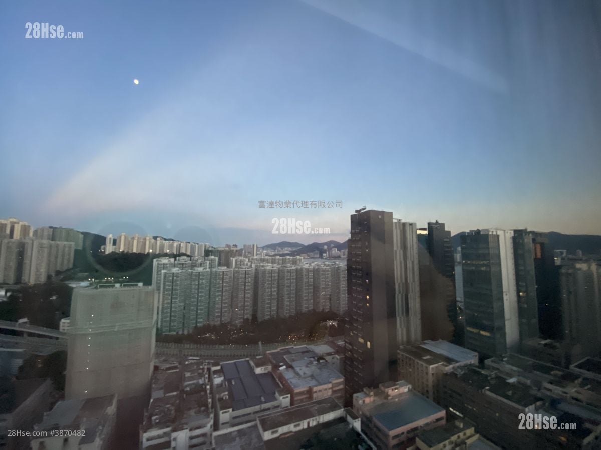 Tg Place Rental 2,594 ft²