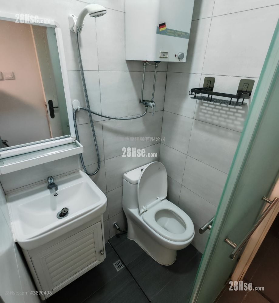 Man Yuen Building Rental Studio , 1 Bathroom 150 ft²