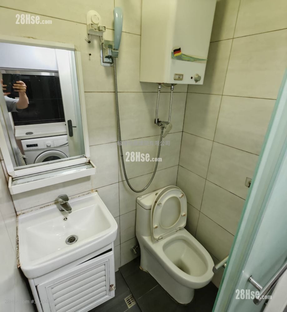 Man Yuen Building Rental Studio , 1 Bathroom 150 ft²