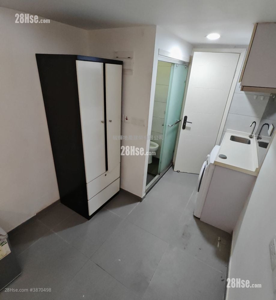 Man Yuen Building Rental Studio , 1 Bathroom 150 ft²