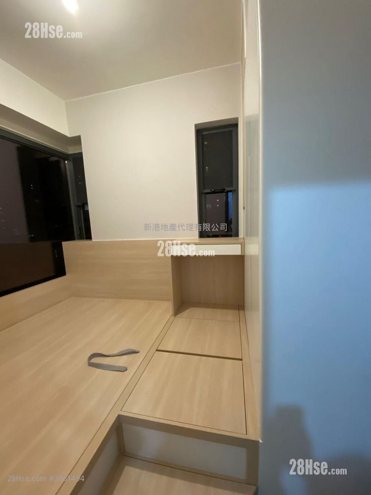 Eresidence Sell 1 Bedroom , 1 Bathroom 366 ft²