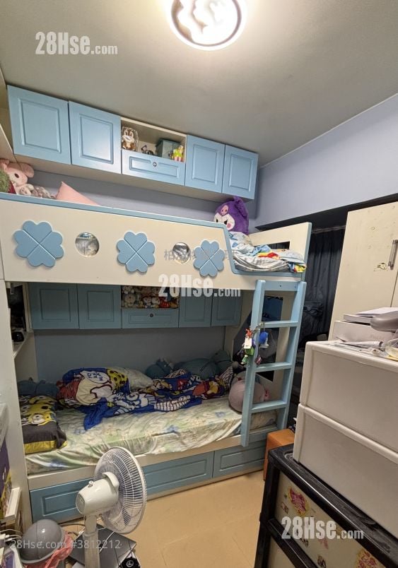 Lai Bo Garden Sell 2 Bedrooms , 1 Bathroom 389 ft²