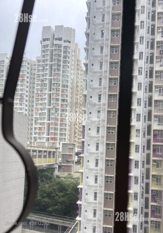 Lai Bo Garden Sell 2 Bedrooms , 1 Bathroom 389 ft²