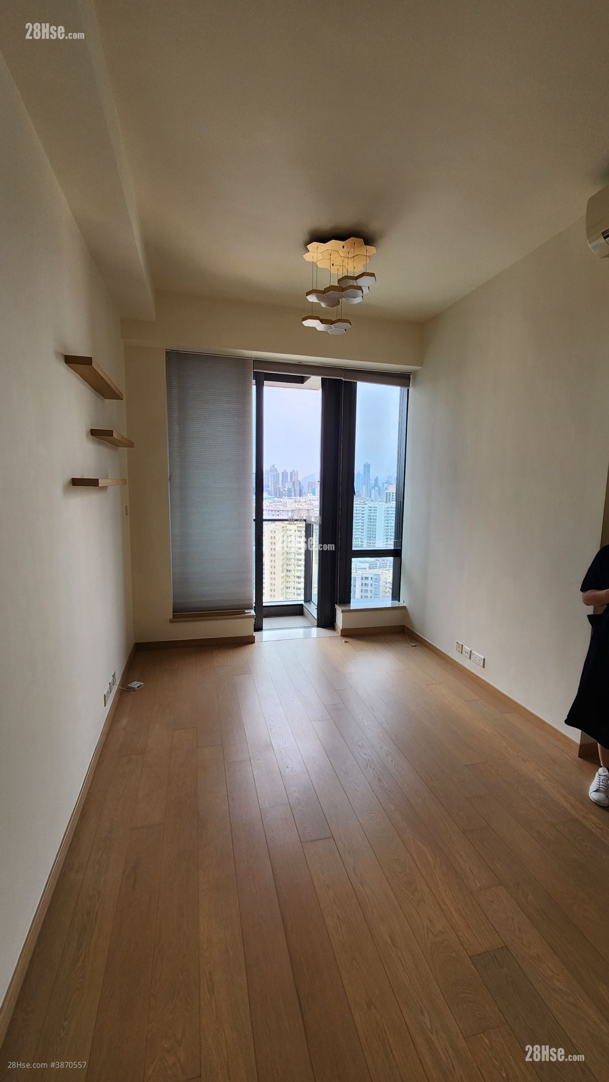 Mantin Heights Rental 2 Bedrooms , 1 Bathroom 529 ft²