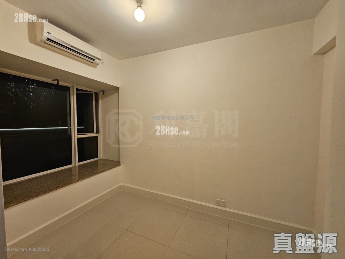 Central Park Towers Sell 475 ft²