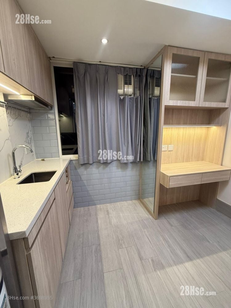 463-465 Hennessy Road Rental 140 ft²