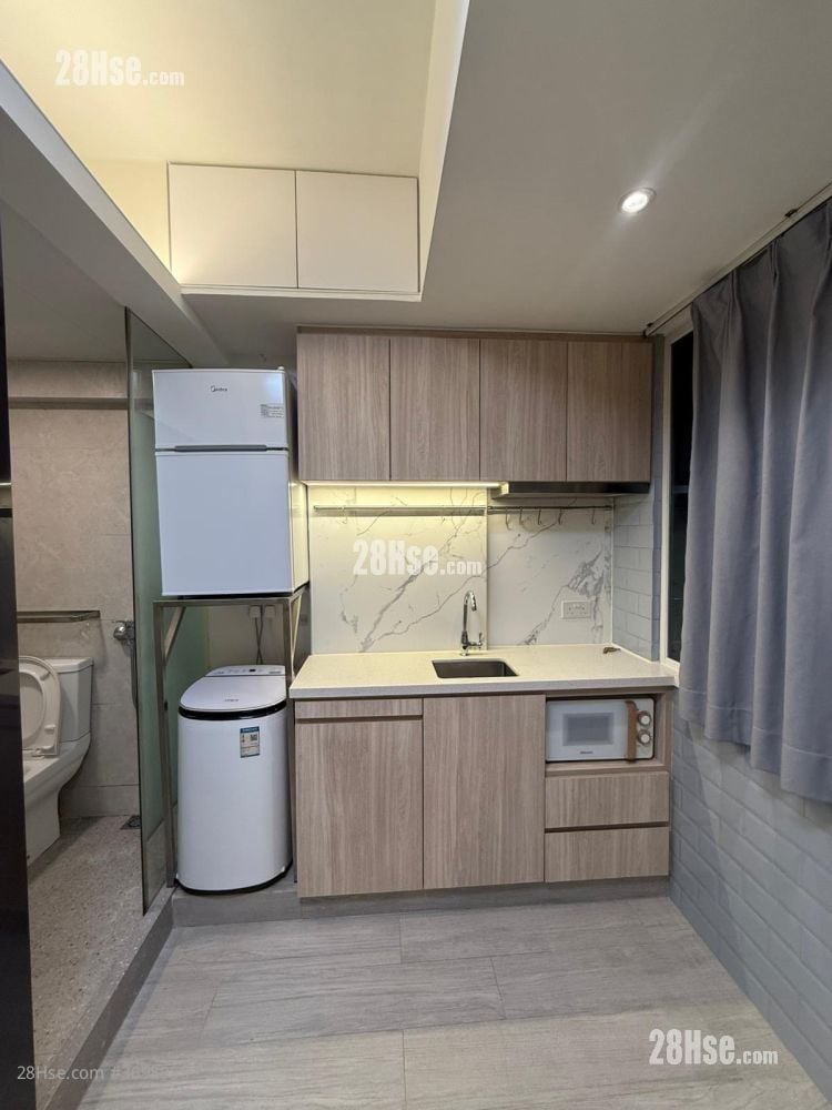 463-465 Hennessy Road Rental 140 ft²